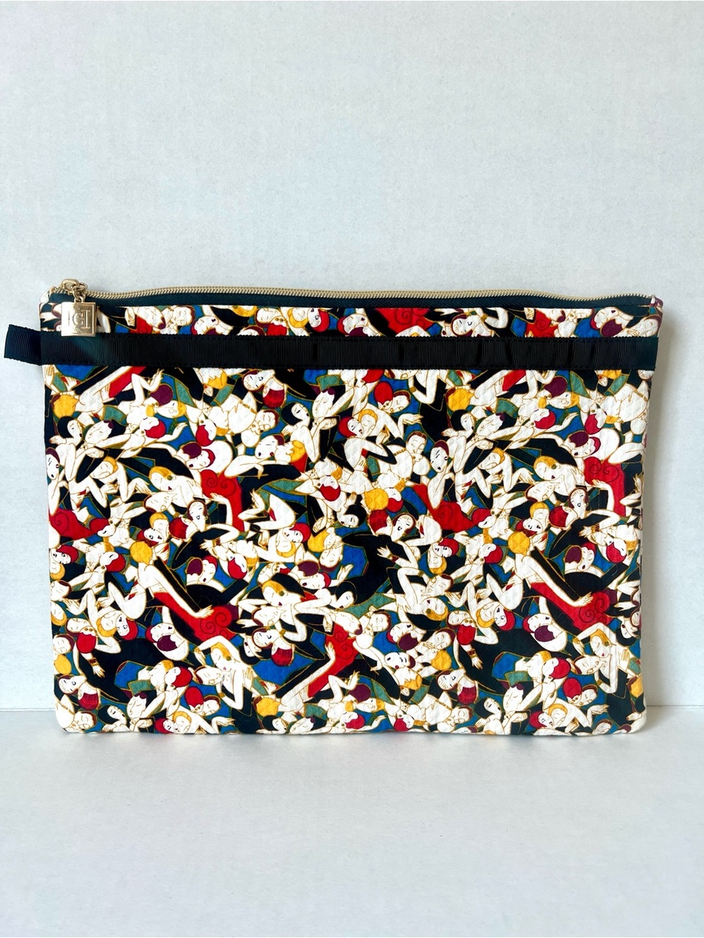 Carolina Herrera Neiman Marcus NY Padded Cosmetic/Laptop Travel Pouch/Bag